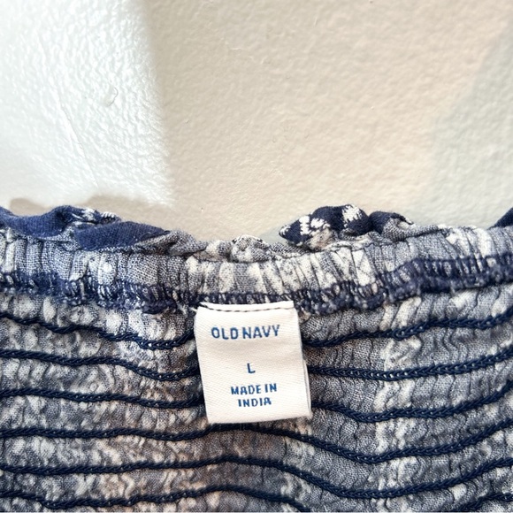 Old Navy Womens Casual Boho Smocked Blue Print Tank Top Large L - Picture 5 of 7